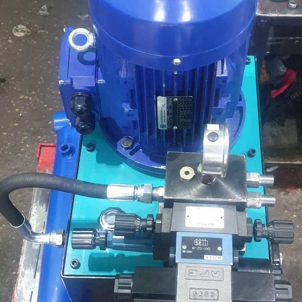 Hydraulic unit on request (3).webp